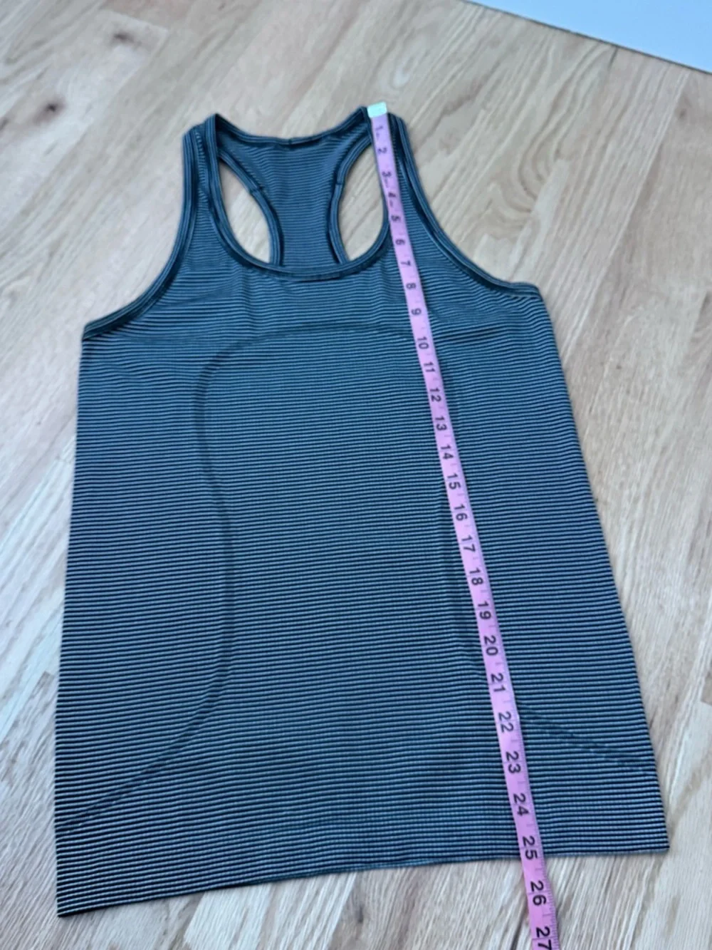 Lululemon Swiftly Tech Tank Top Striped Black White Size 6 - Picture 5 of 10